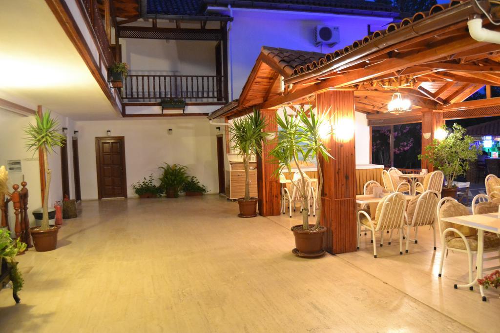 Palma Rosa Hotel Camyuva Exterior photo
